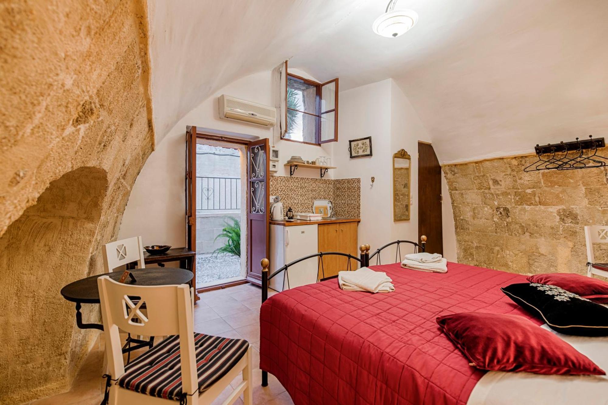 Kristina'S Rooms Rhodes City Exterior foto